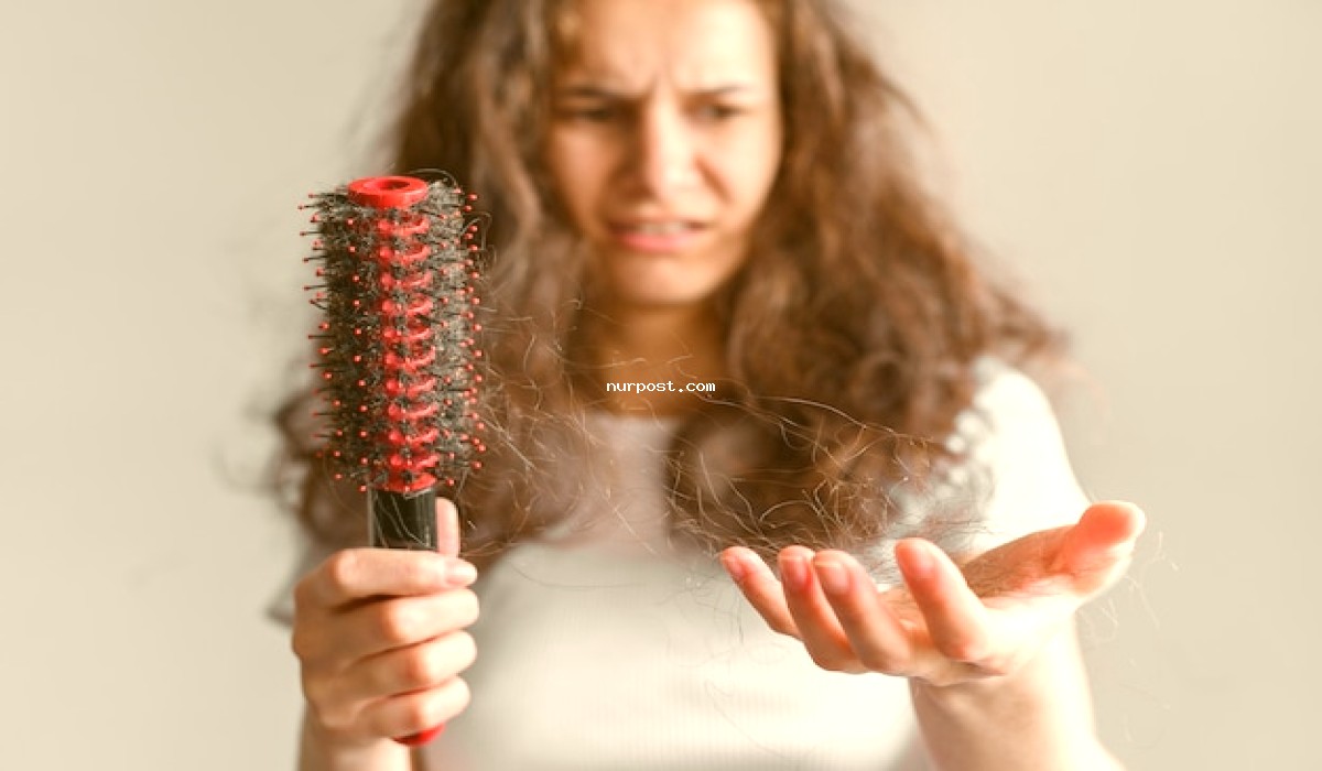 How To Tame Your Frizzy Hair (5 ways)