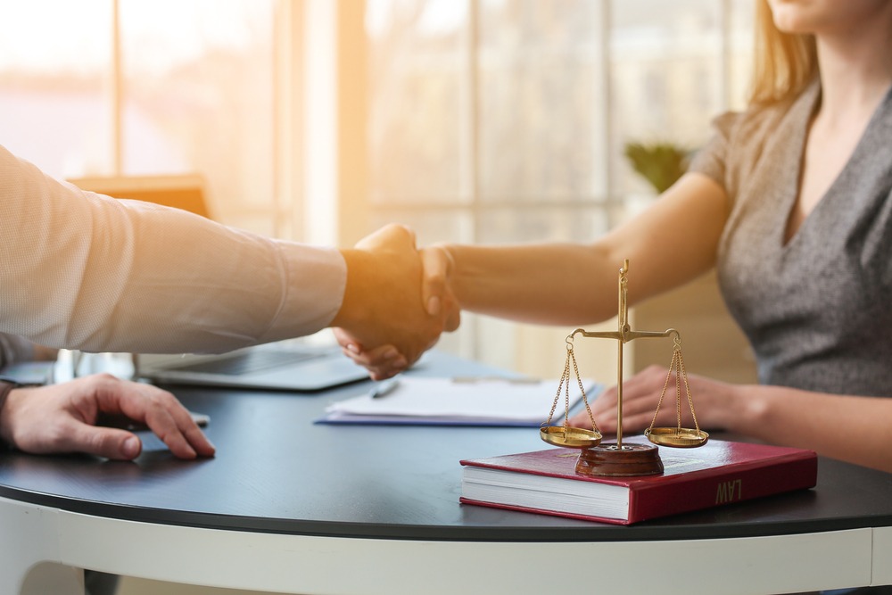 Seeking Legal Aid After a Greyhound Bus Accident: How to Find the Right Lawyer for Your Case